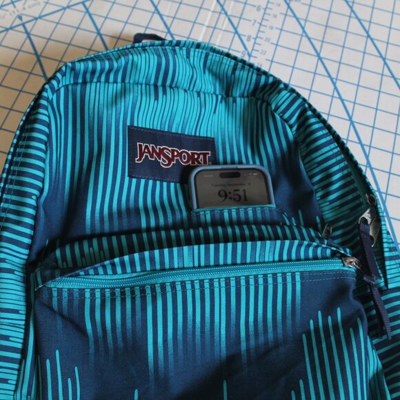 JanSport Backpack EUC - Picture 4 of 10